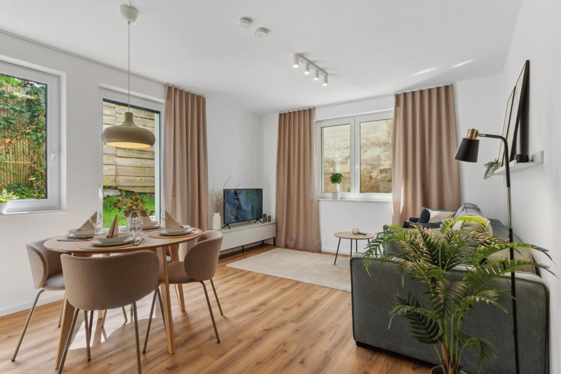 Deluxe Apartment In Bielefeld City Mit Parkplatz Und Terrasse Exterior photo
