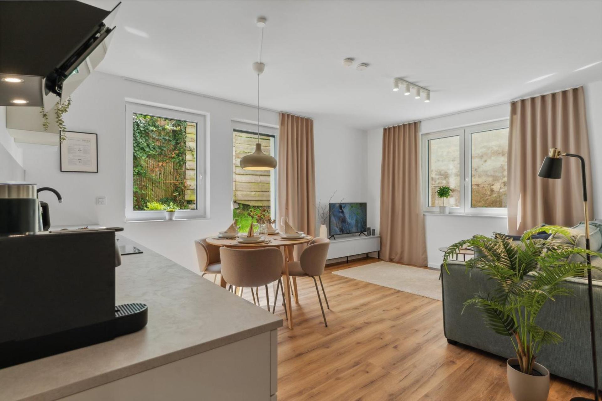 Deluxe Apartment In Bielefeld City Mit Parkplatz Und Terrasse Exterior photo