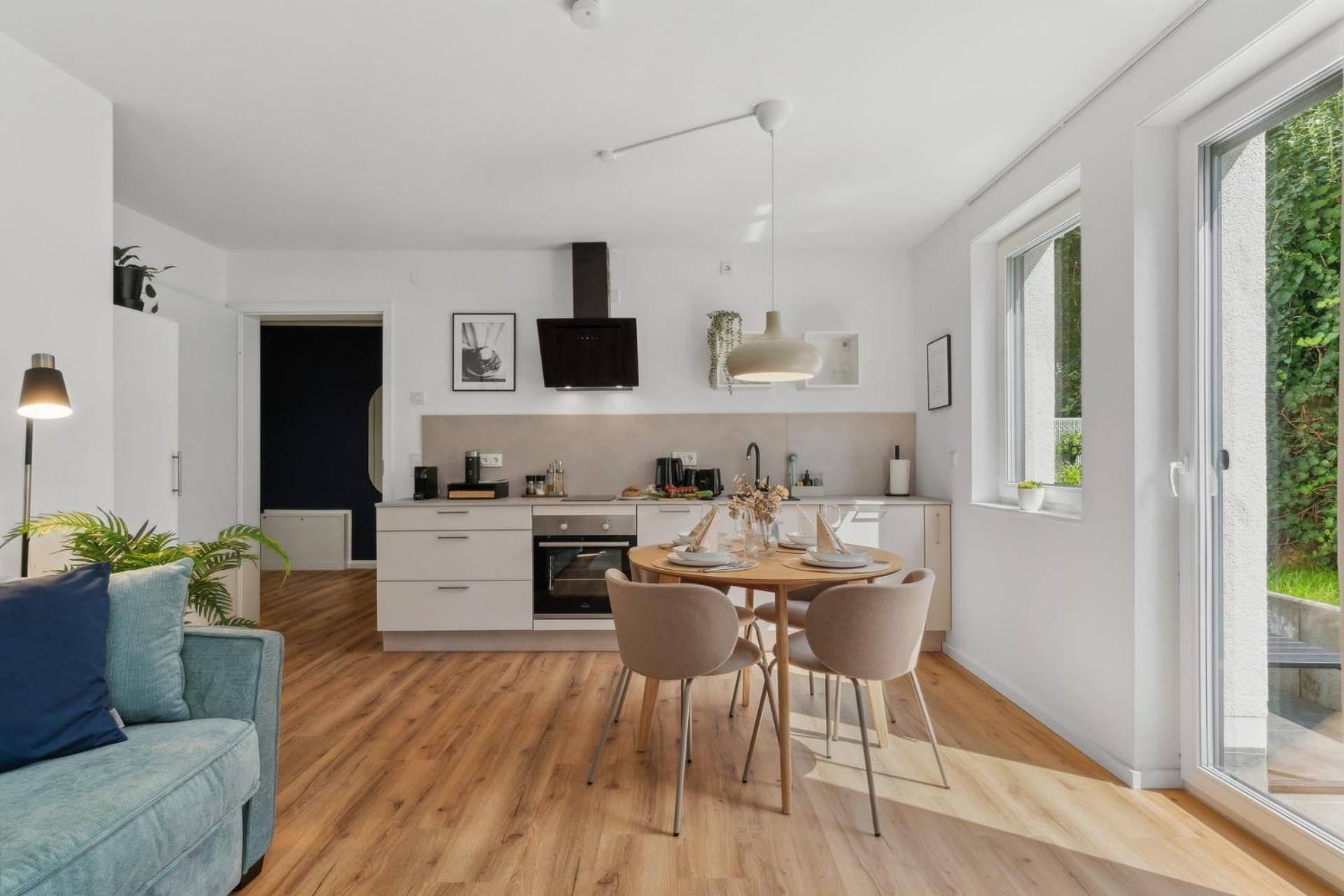Deluxe Apartment In Bielefeld City Mit Parkplatz Und Terrasse Exterior photo